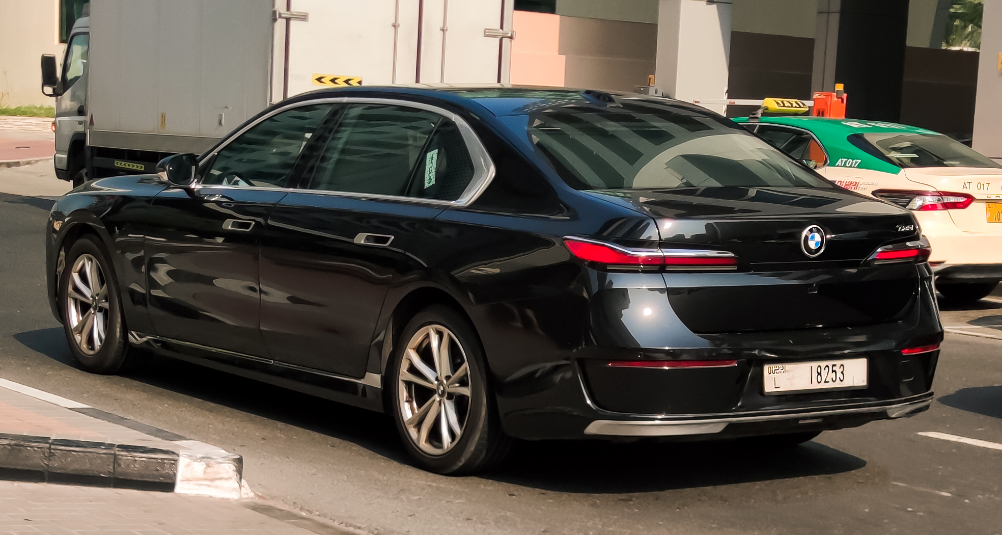 L 18253, BMW 7 Series 7th gen (G70), 2022–