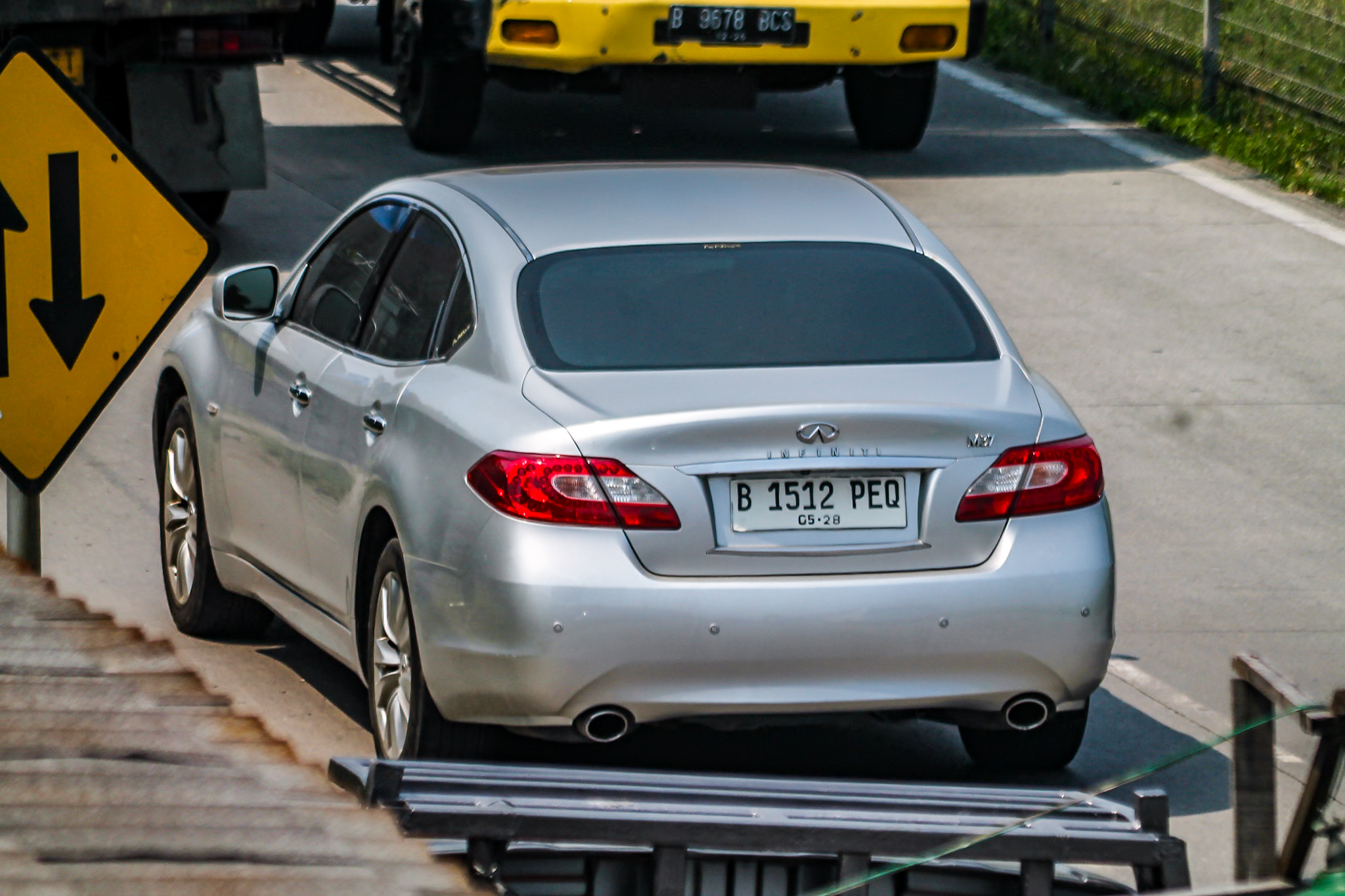 B 1512 PEQ, Infiniti Q70/M-Series 4th gen M-series/Q70, 2010–2014