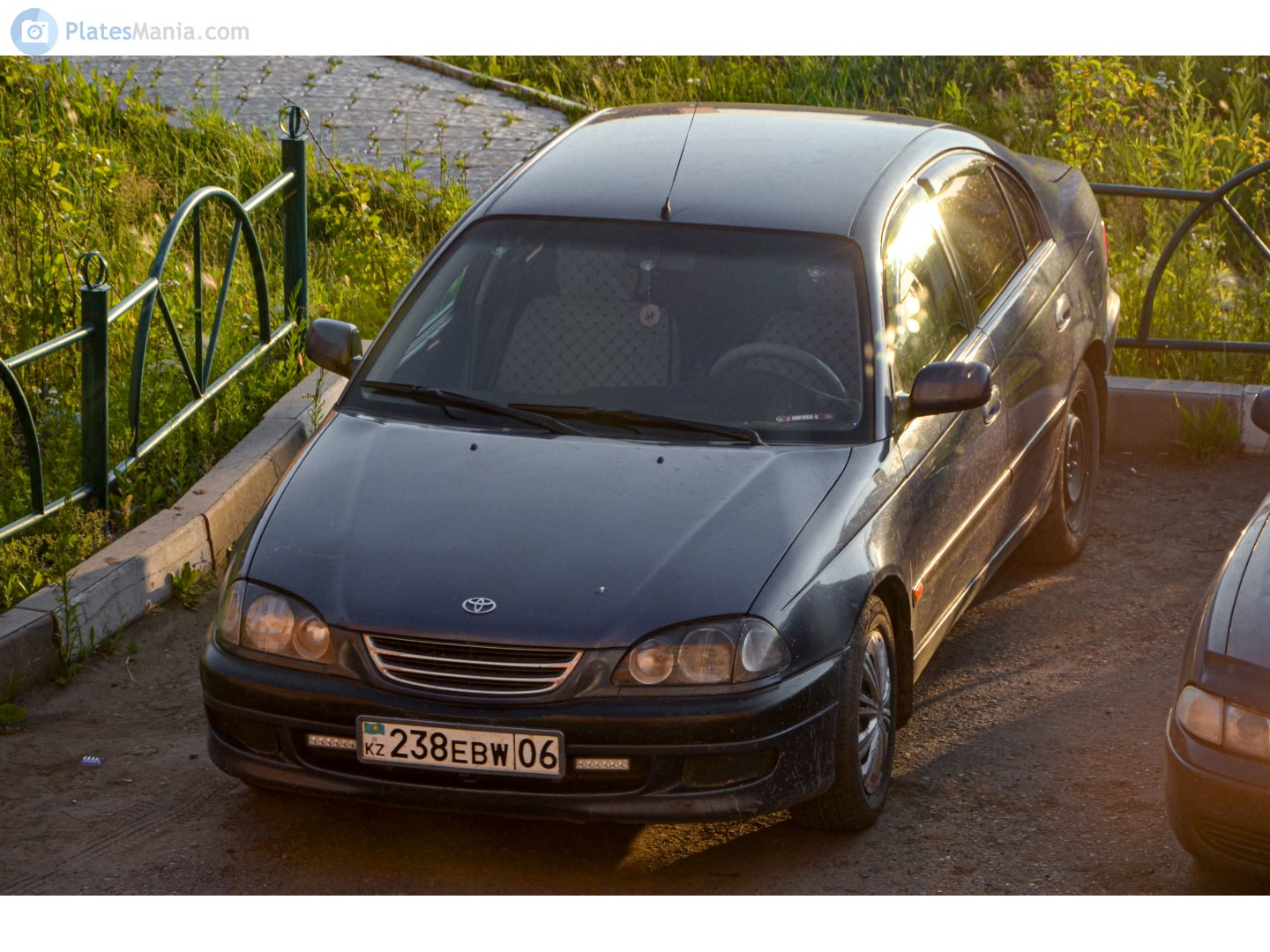 238 EBW 06, Toyota Avensis 1st gen Sedan (T220), 1997–2003