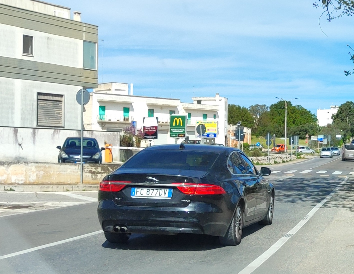 FC 877 DV, Jaguar XF 2nd gen Sedan (X260), 2015–2024