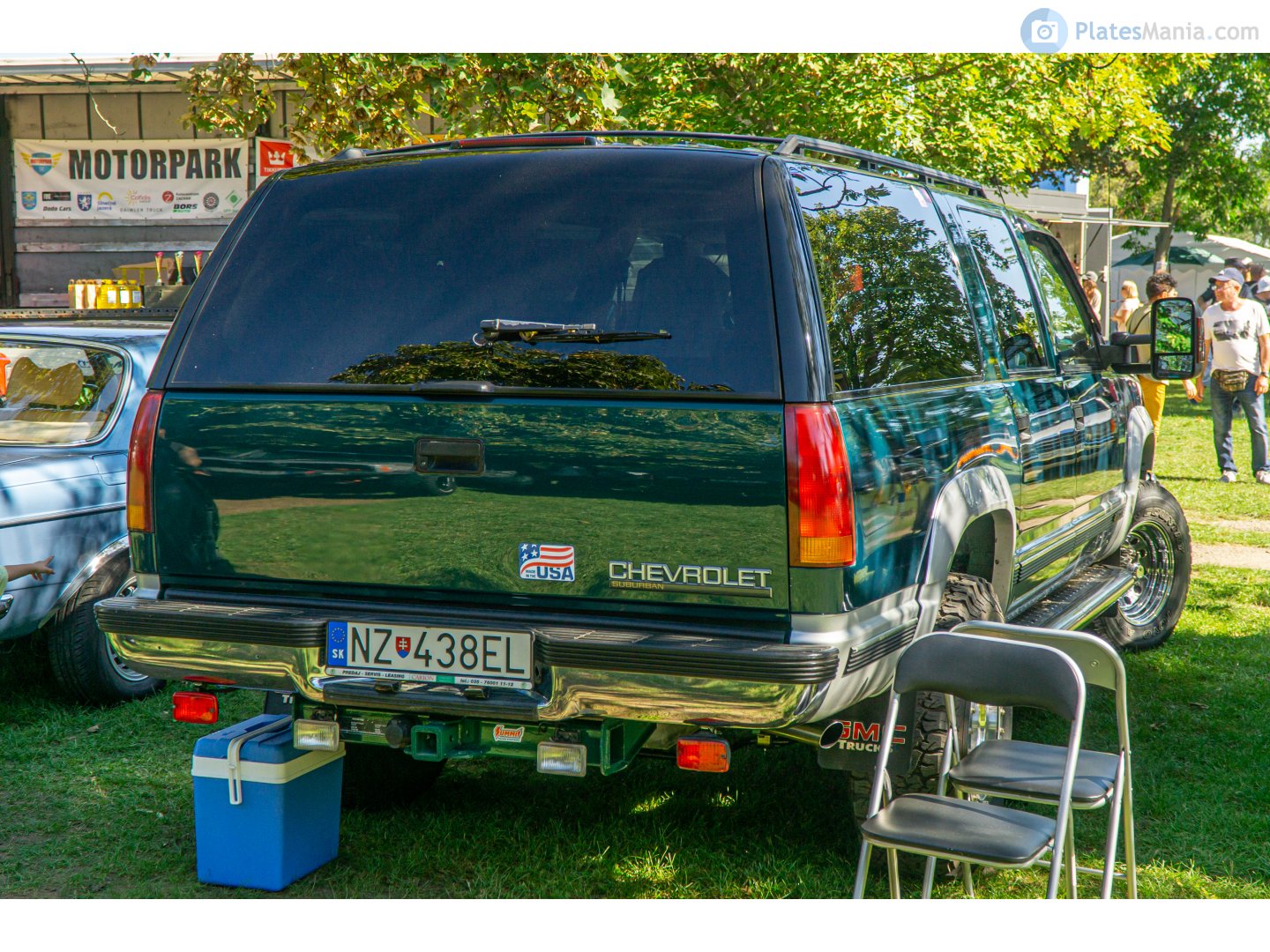 NZ-438EL, Chevrolet Suburban 8th gen (GMT400), 1991–1999