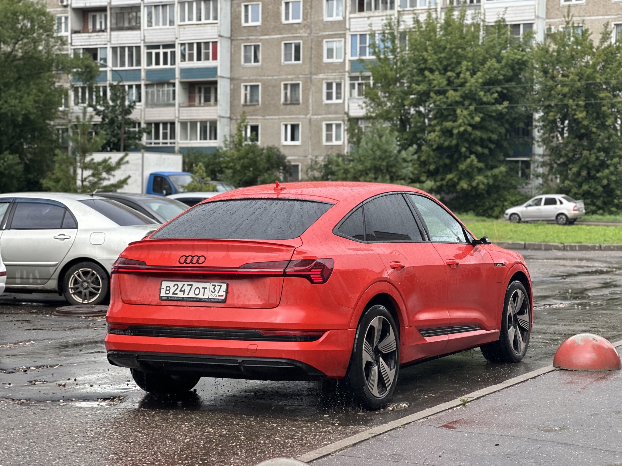 в 247 от 37, Audi e-tron 1st gen Sportback (GEA), 2020–2022