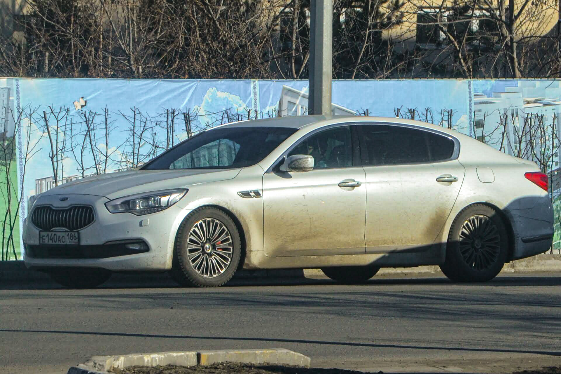 е 140 ао 186, Kia Quoris 1st gen (KH), 2012–2015