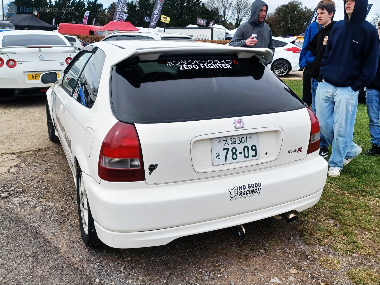 大阪 301 そ 7809, License plate without vehicle 