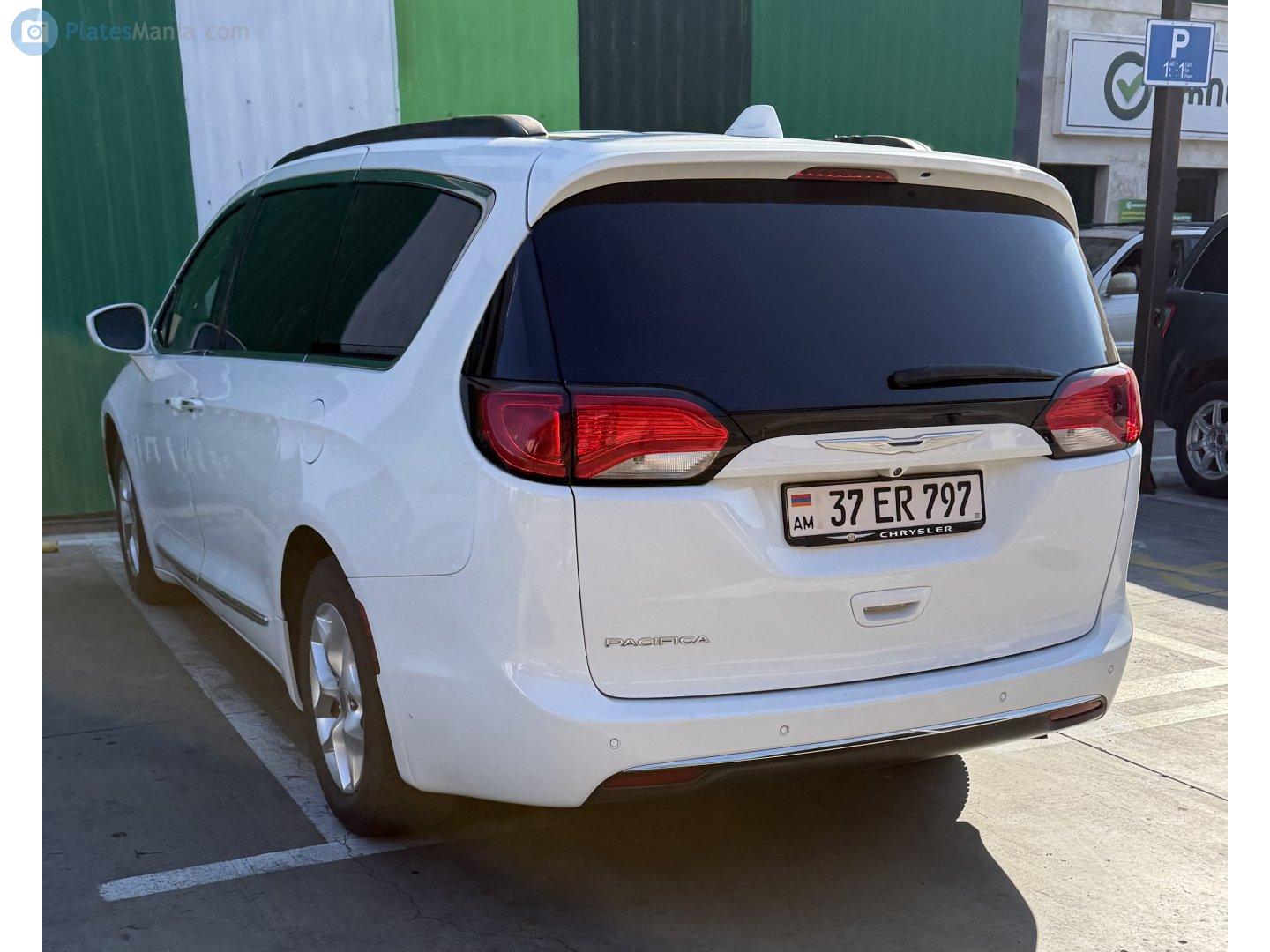 37 ER 797, Chrysler Pacifica 2nd gen Minivan (RU), 2016–2020