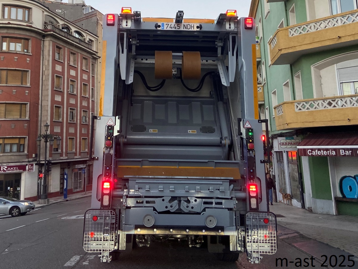 7445 NDH, Irizar ie truck 