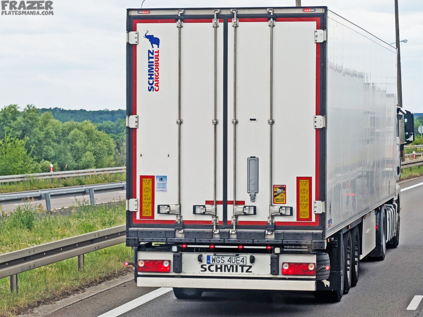 WGS 4UE4, Schmitz SKO 