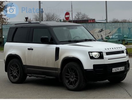 е609св43, Land Rover Defender