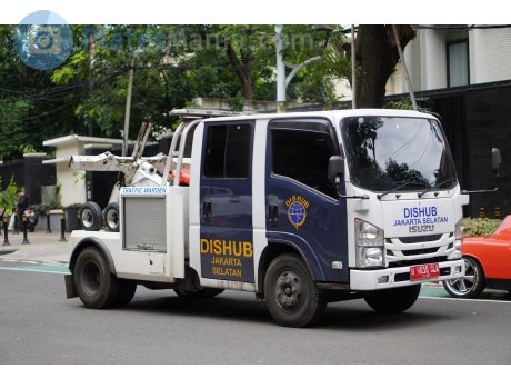 B 9010 SLA, Isuzu Elf