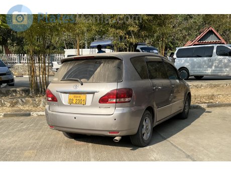 ກຂ 2301, Toyota Ipsum