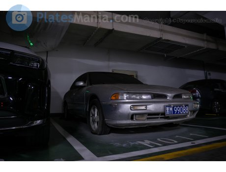 黑M·99088, Mitsubishi Galant