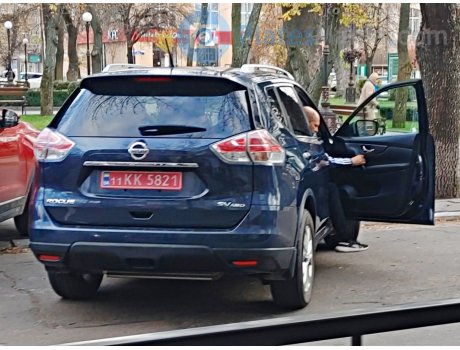 11 KK 5821, Nissan Rogue