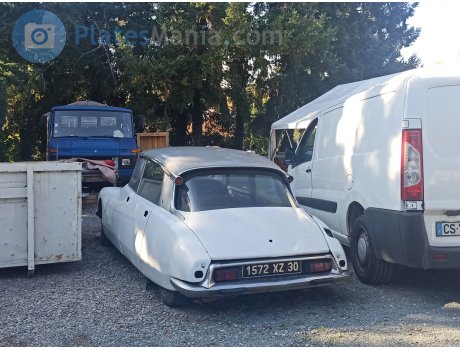 1572 XZ 30, Citroёn DS/ID