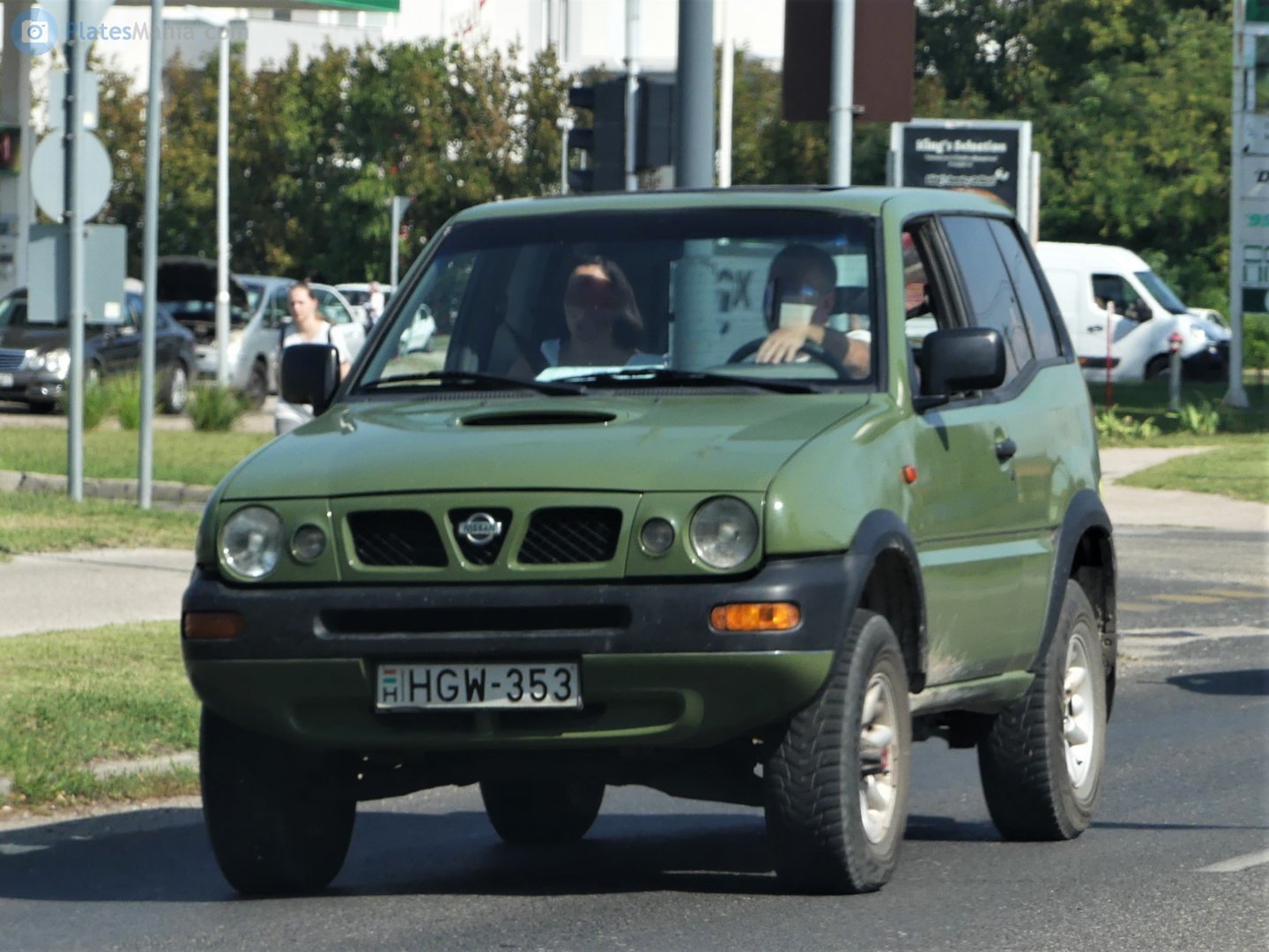 HGW-353, Nissan Terrano II 1st gen 3-door SUV (R20), 1993–1999