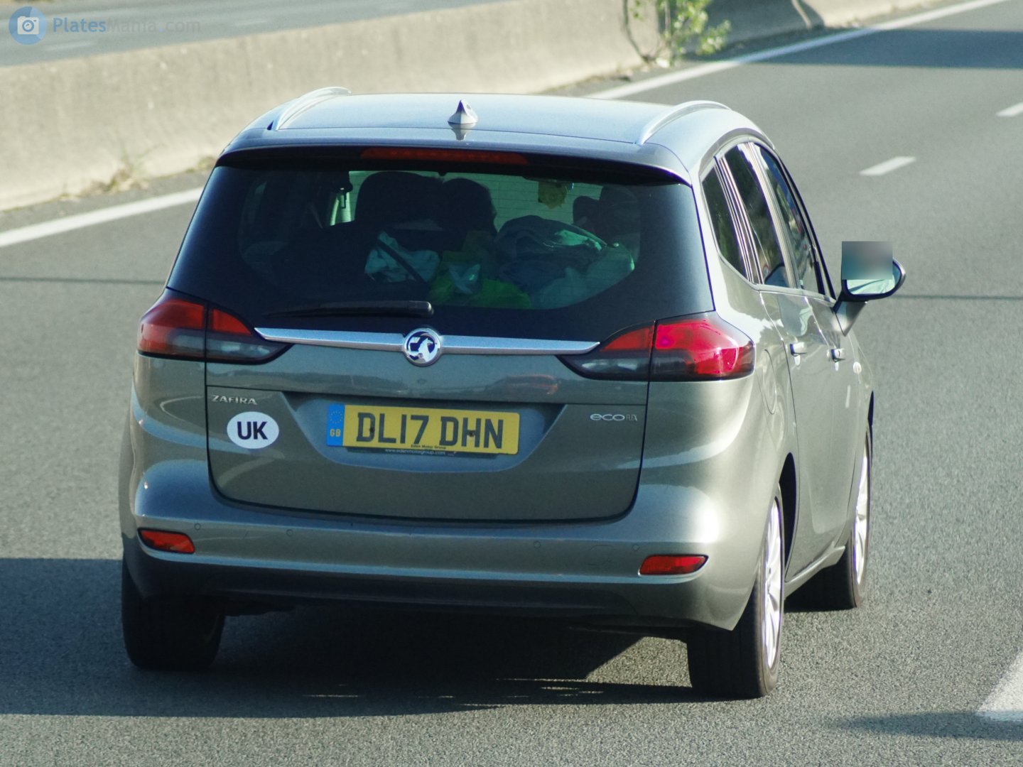 DL17DHN, Vauxhall Zafira 3rd gen (C; P12), facelift, 2016–2018