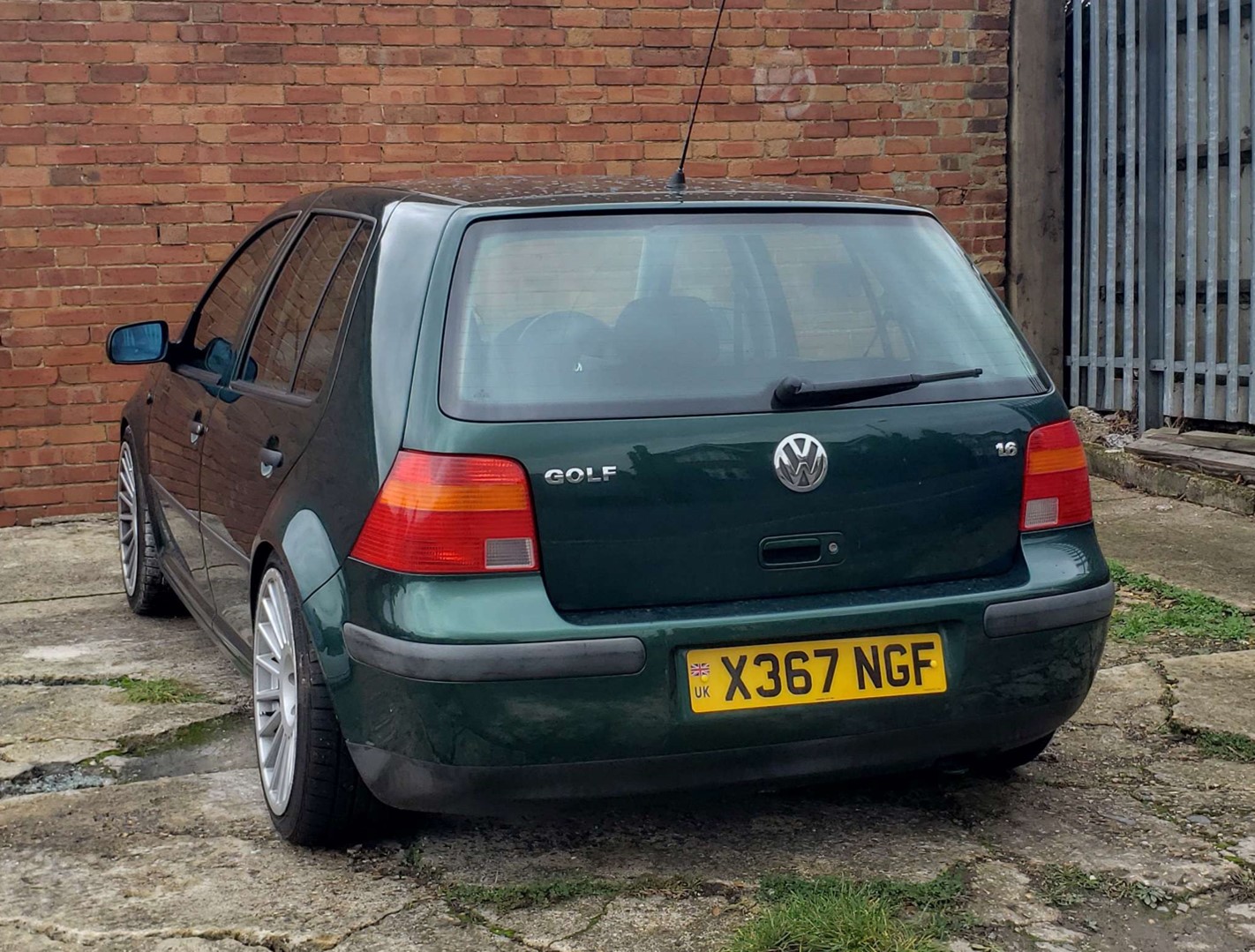 X367NGF, Volkswagen Golf 4th gen 5-door Hatch (1J1), 1997–2003 (–2008 for CN-market)