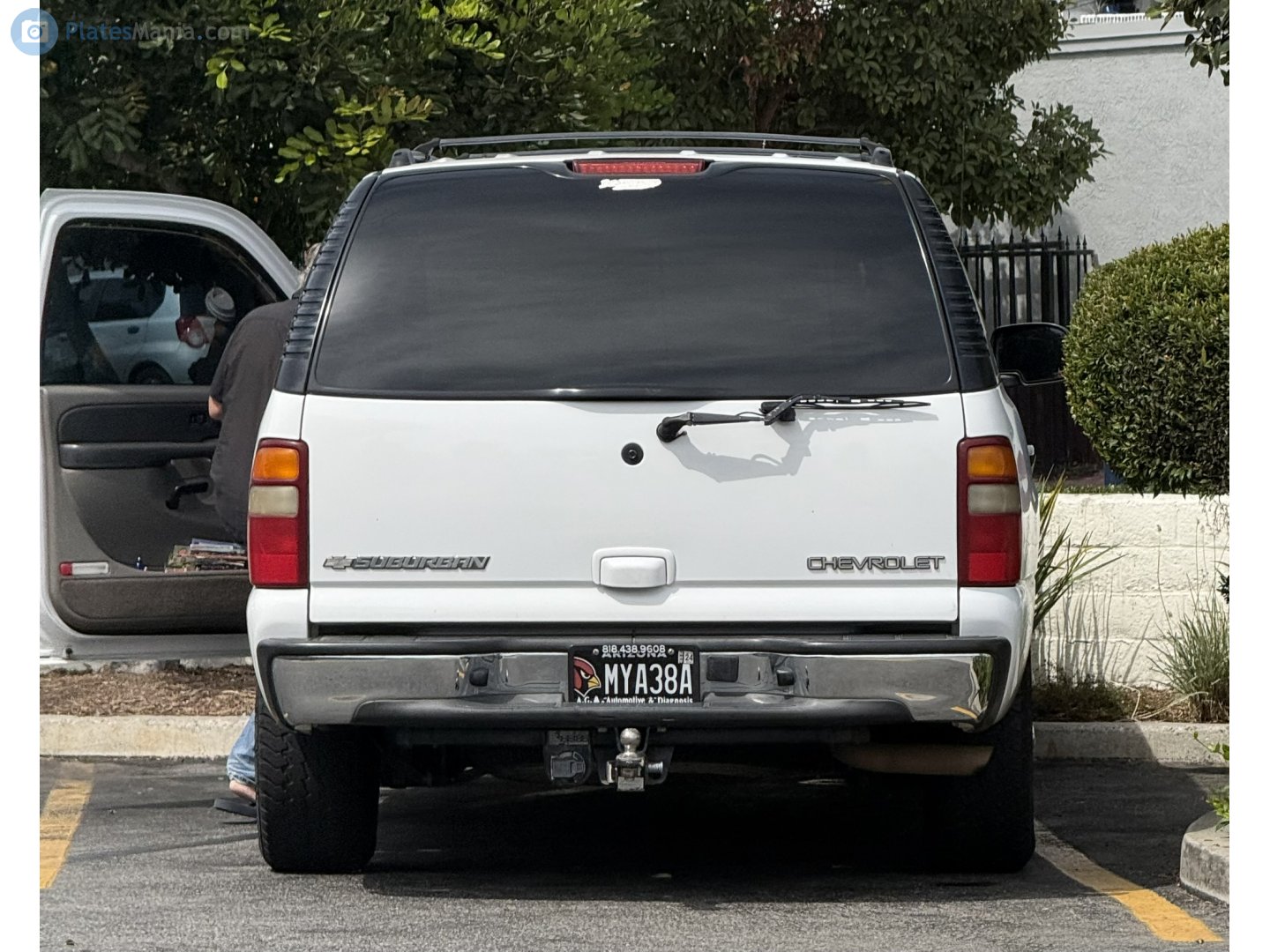 MYA38A, Chevrolet Suburban 9th gen (GMT830), 1999–2005