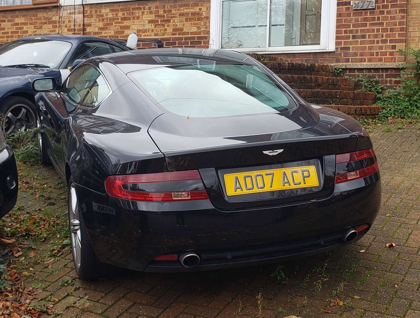 AO07ACP, Aston Martin DB9 Coupé (VH300), 2004–2012