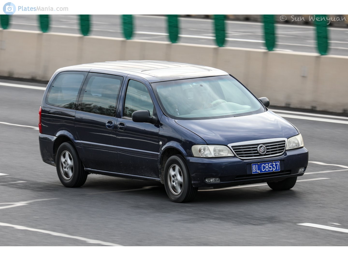 京L·C8537, Buick GL8 1st gen (GMT200), 1999–2010