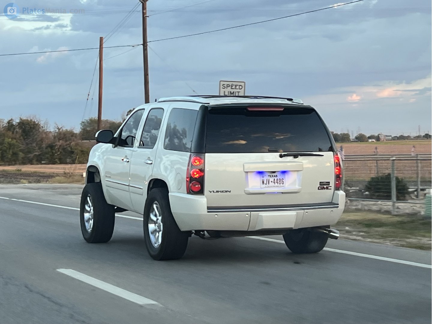 WJV-4486, GMC Yukon 3rd gen (GMT922), 2006­–2014