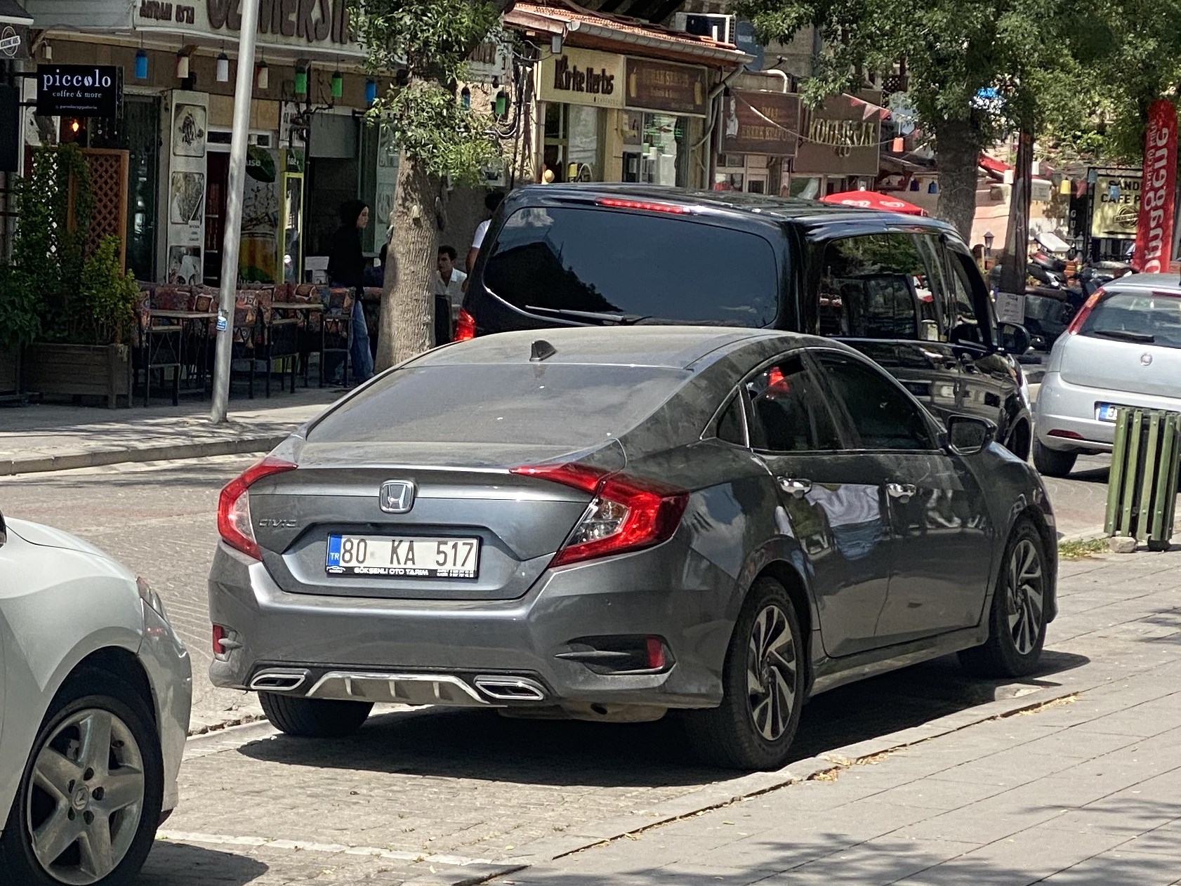 80 KA 517, Honda Civic 10th gen Sedan (FC), 2015–2022