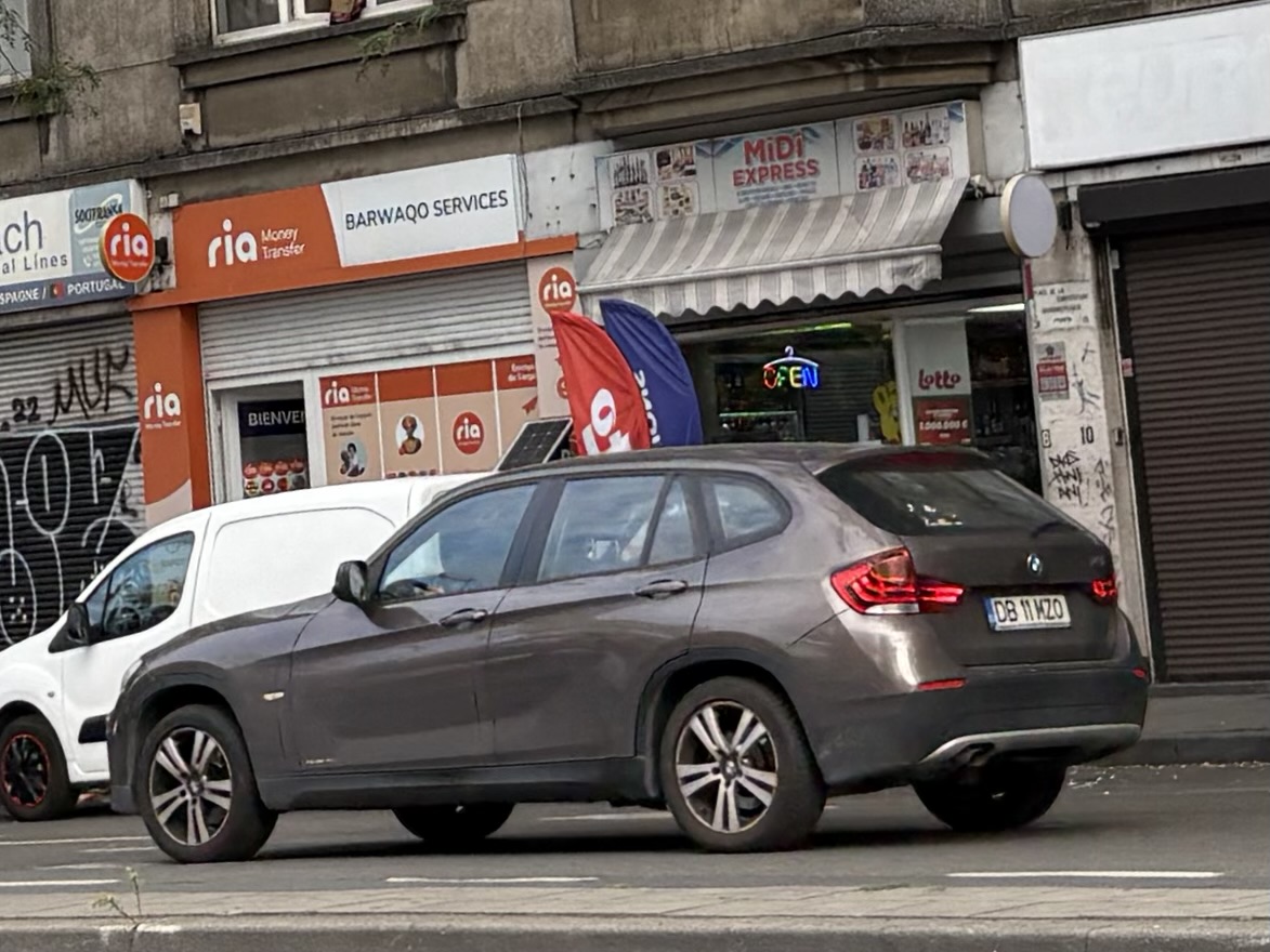 DB 11 MZO, BMW X1 1st gen (E84), 2009–2015