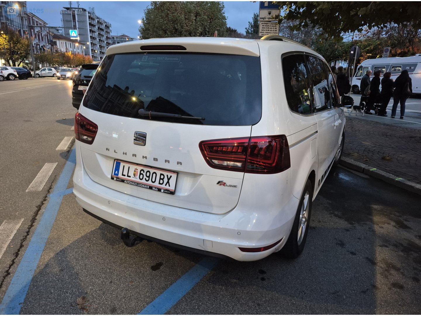 LL 690 BX, SEAT Alhambra 2nd gen (7N), 2010–2020