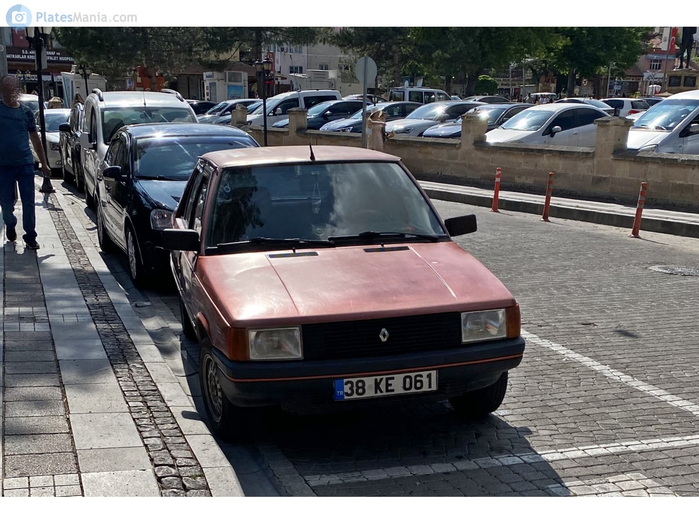 38 KE 061, Renault 9 1st gen (L42), 1981–1989