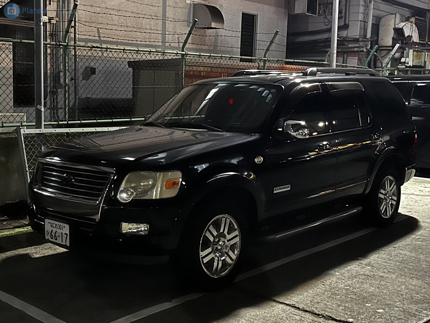 なにわ 301 ひ 6617, Ford Explorer 4th gen SUV (U251), 2005–2010
