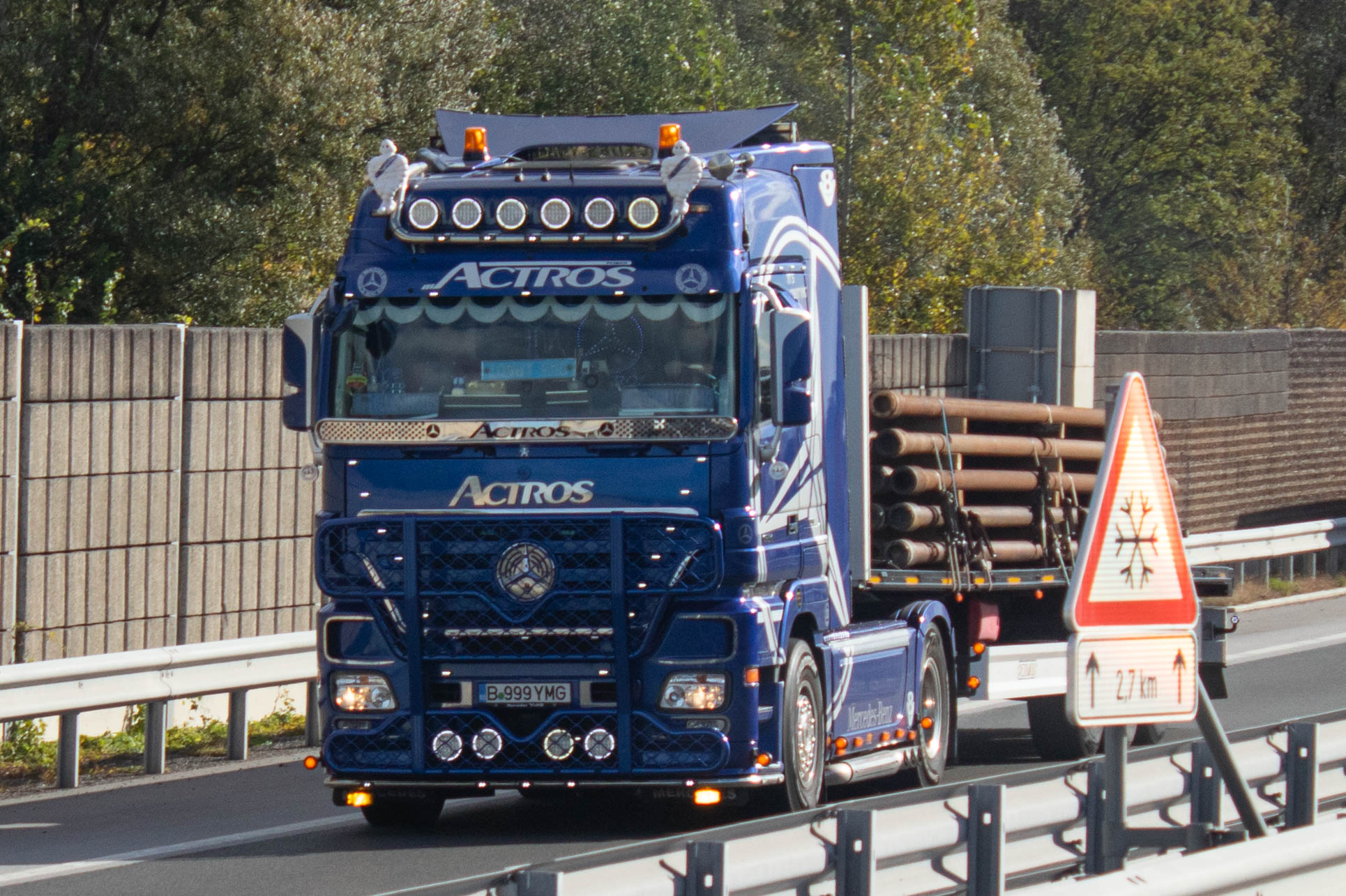 B 999 YMG, Mercedes-Benz Actros 2nd gen (MP2/MP3), 2002–2020