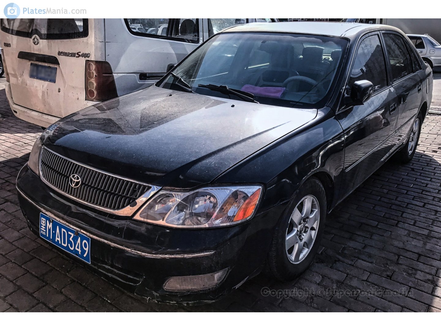 黑M·AD349, Toyota Avalon 2nd gen (XX20), 2000–2004