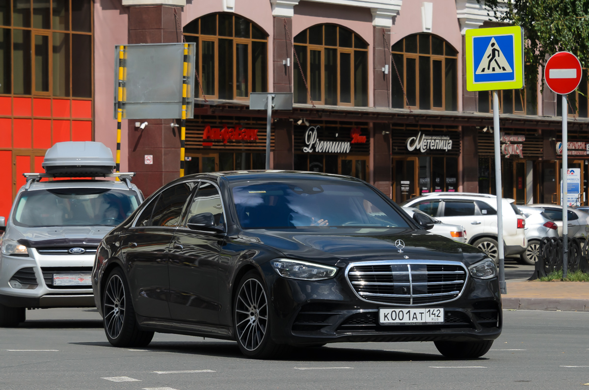 к 001 ат 142, Mercedes-Benz S-Klasse 8th gen Sedan (W222/V222), 2013–2020