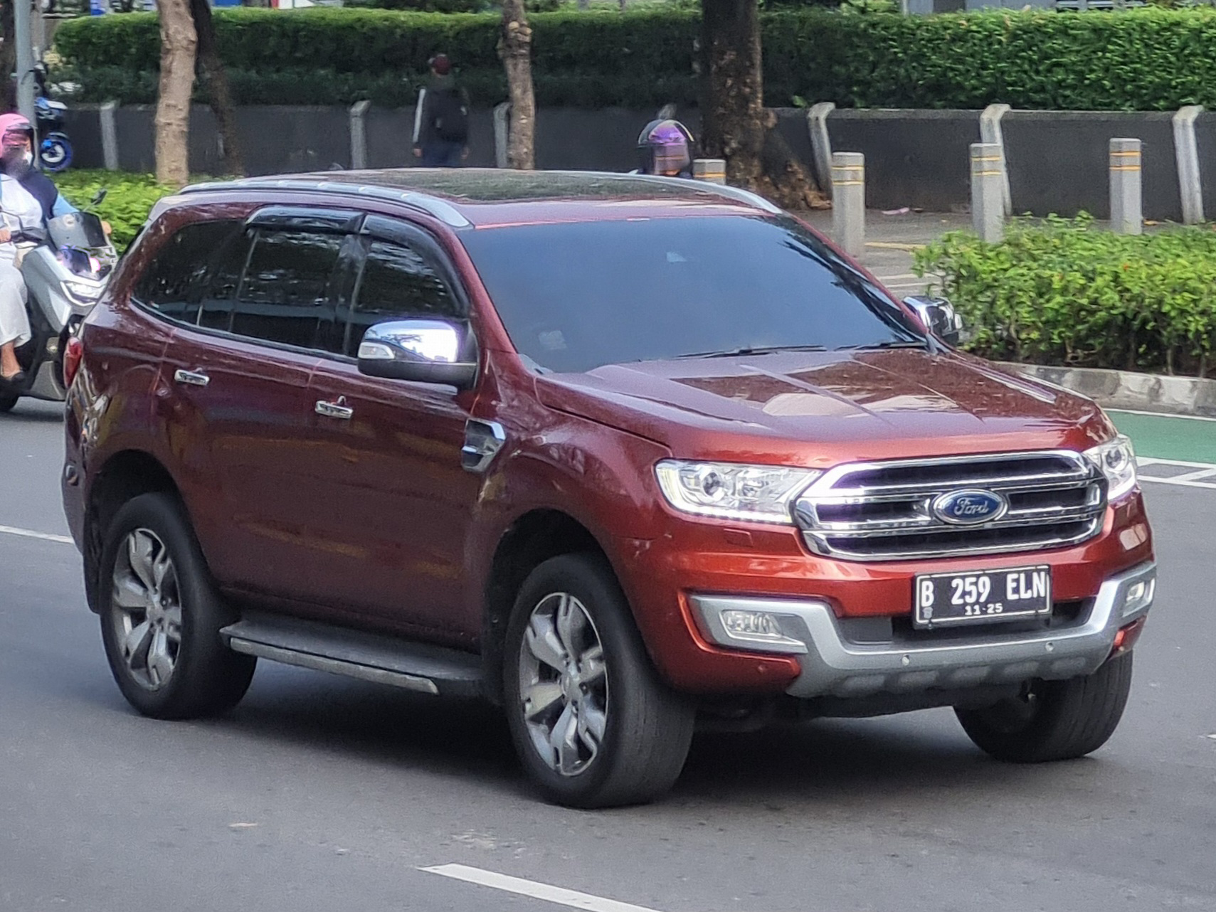 B 259 ELN, Ford Everest 2nd gen (U375/UA), 2015–2022