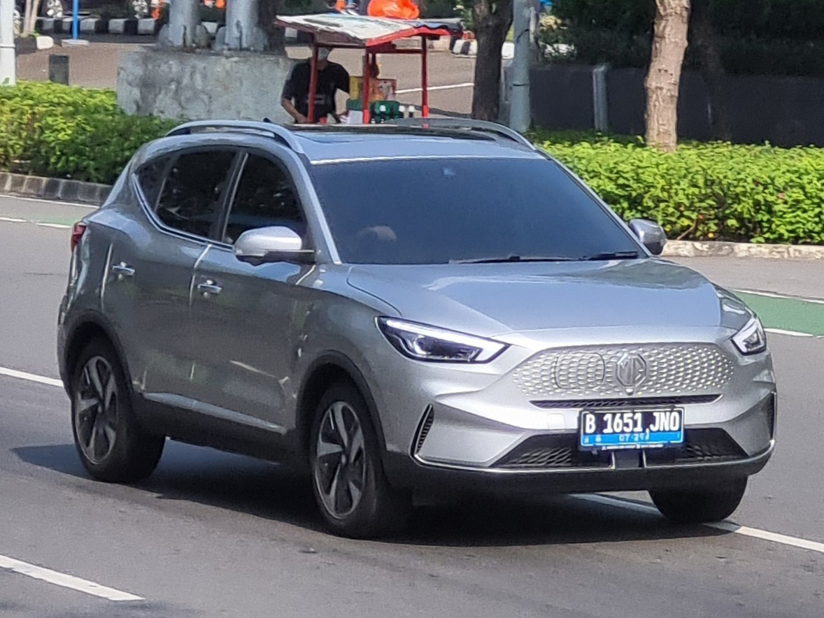 B 1651 JNO, MG ZS SUV 1st gen EV (ZS11), facelift, 2021–