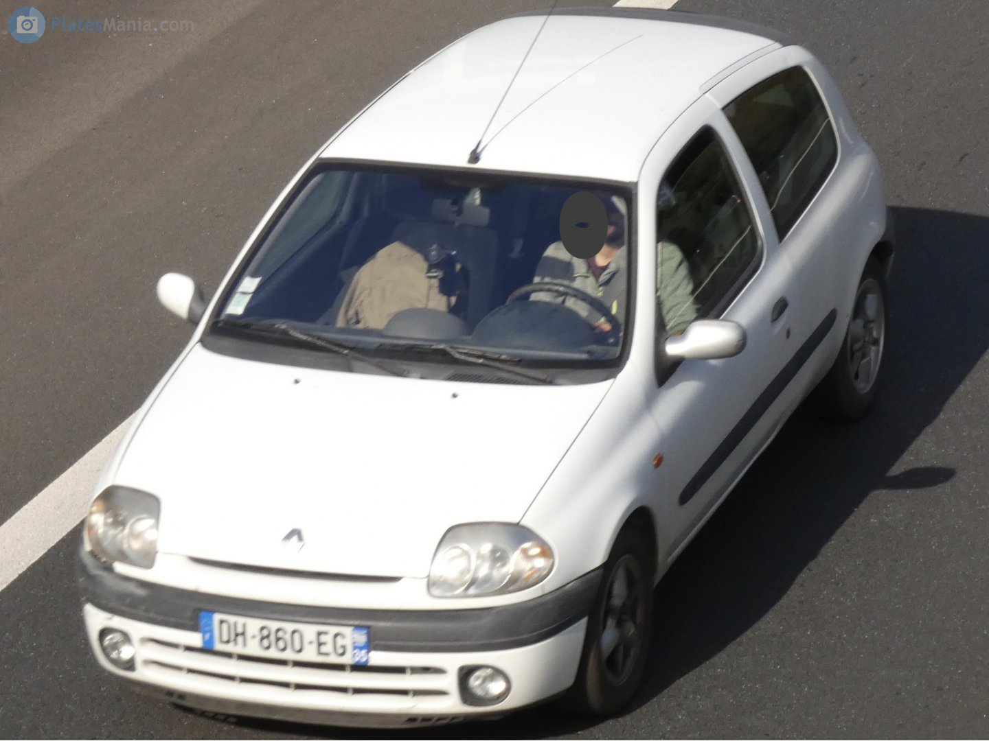 DH-860-EG, Renault Clio 2nd gen 3-door Hatch (C65), 1998–2001