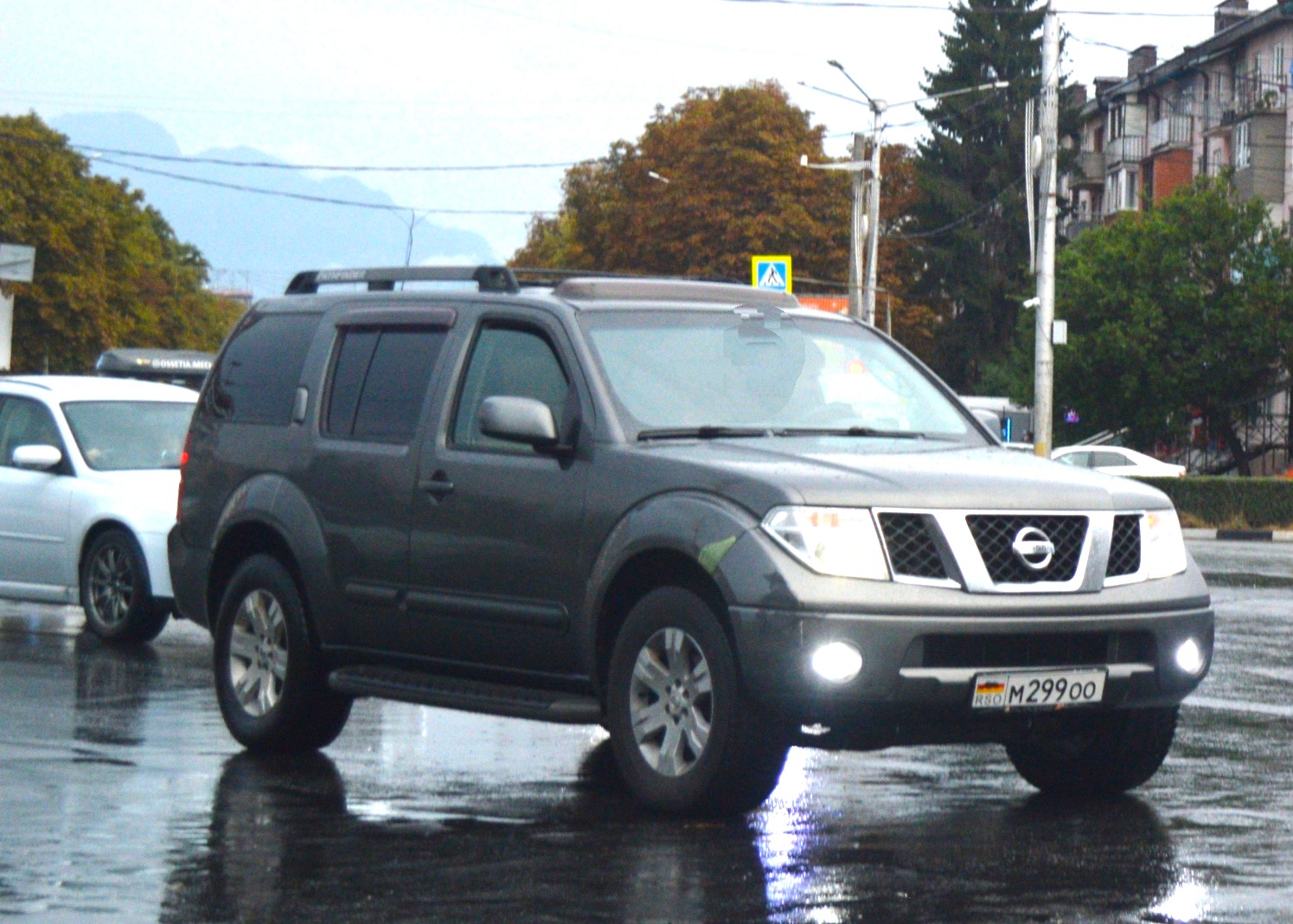 м 299 оо, Nissan Pathfinder 