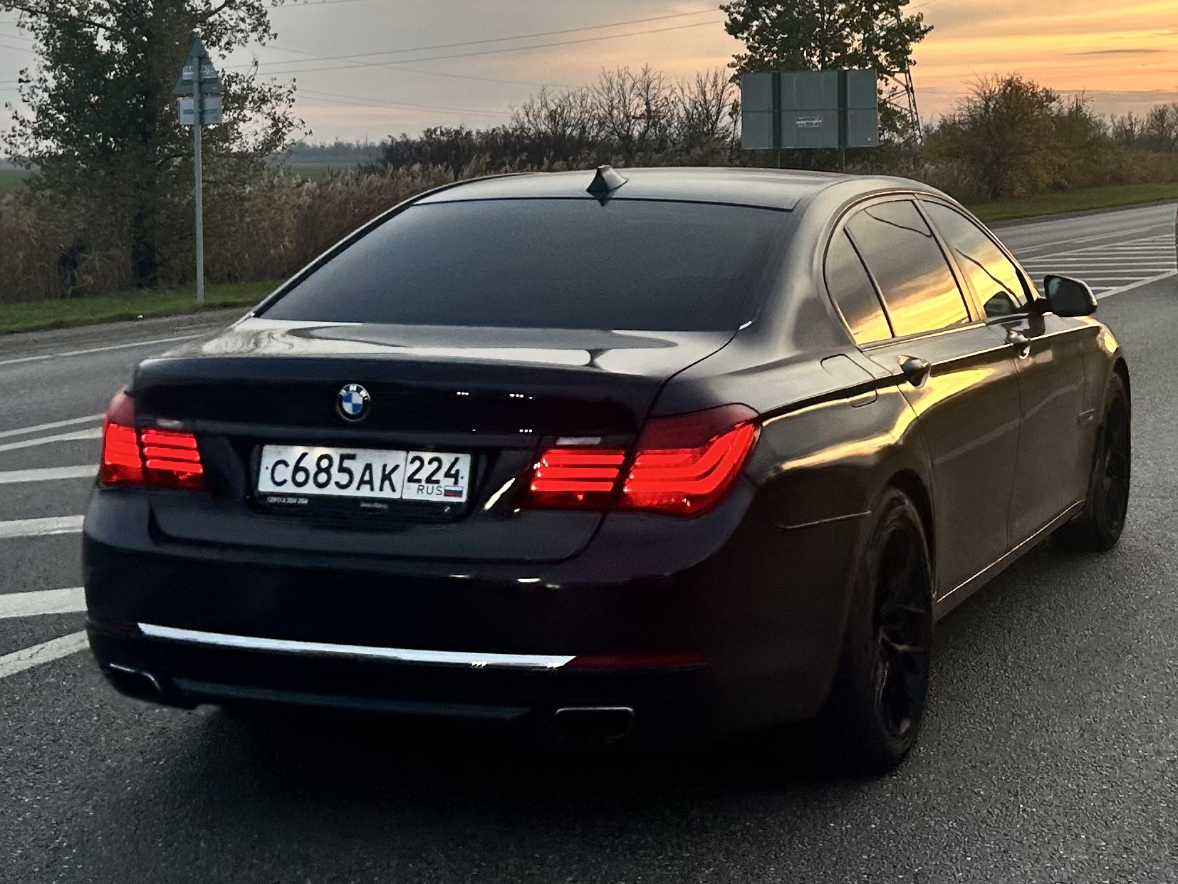 с 685 ак 224, BMW 7 Series 5th gen (F01–F04), 2008–2015