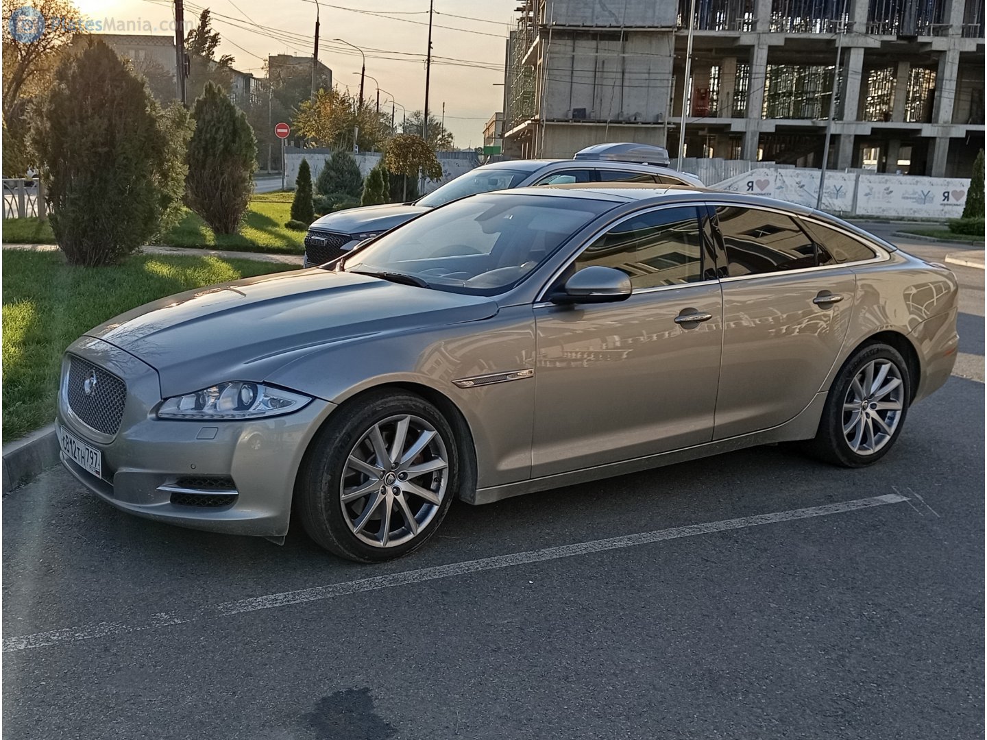 с 812 тн 797, Jaguar XJ 6th gen (X351), 2009–2019