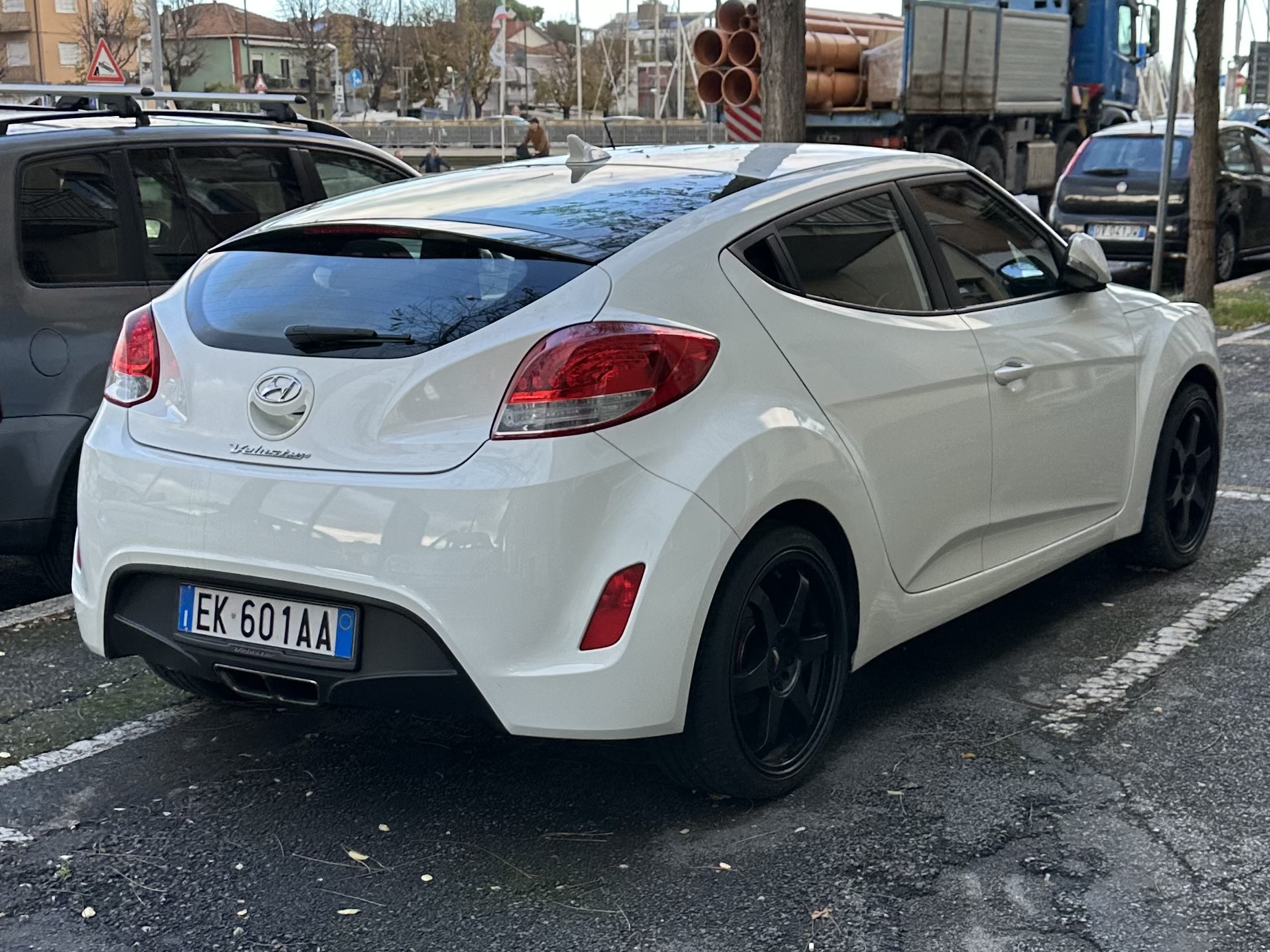 EK 601 AA, Hyundai Veloster 1st gen (FS), 2011­–2018