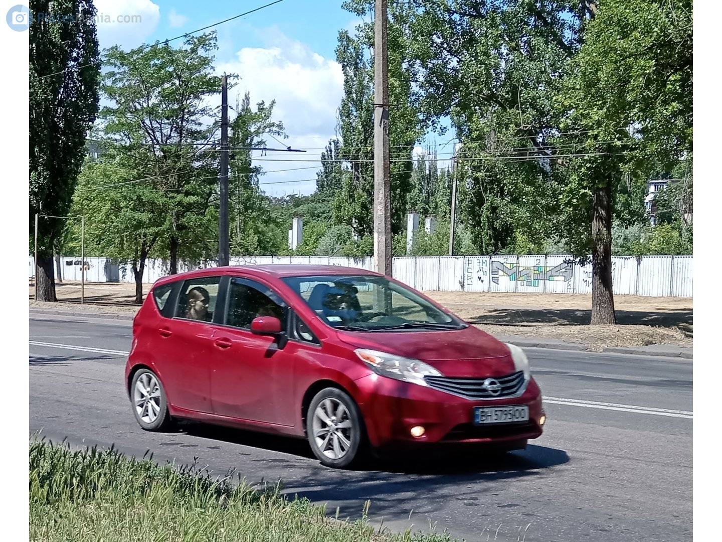 BH 5795 OO, Nissan Versa 2nd gen Note Hatch (B17), 2013–2019