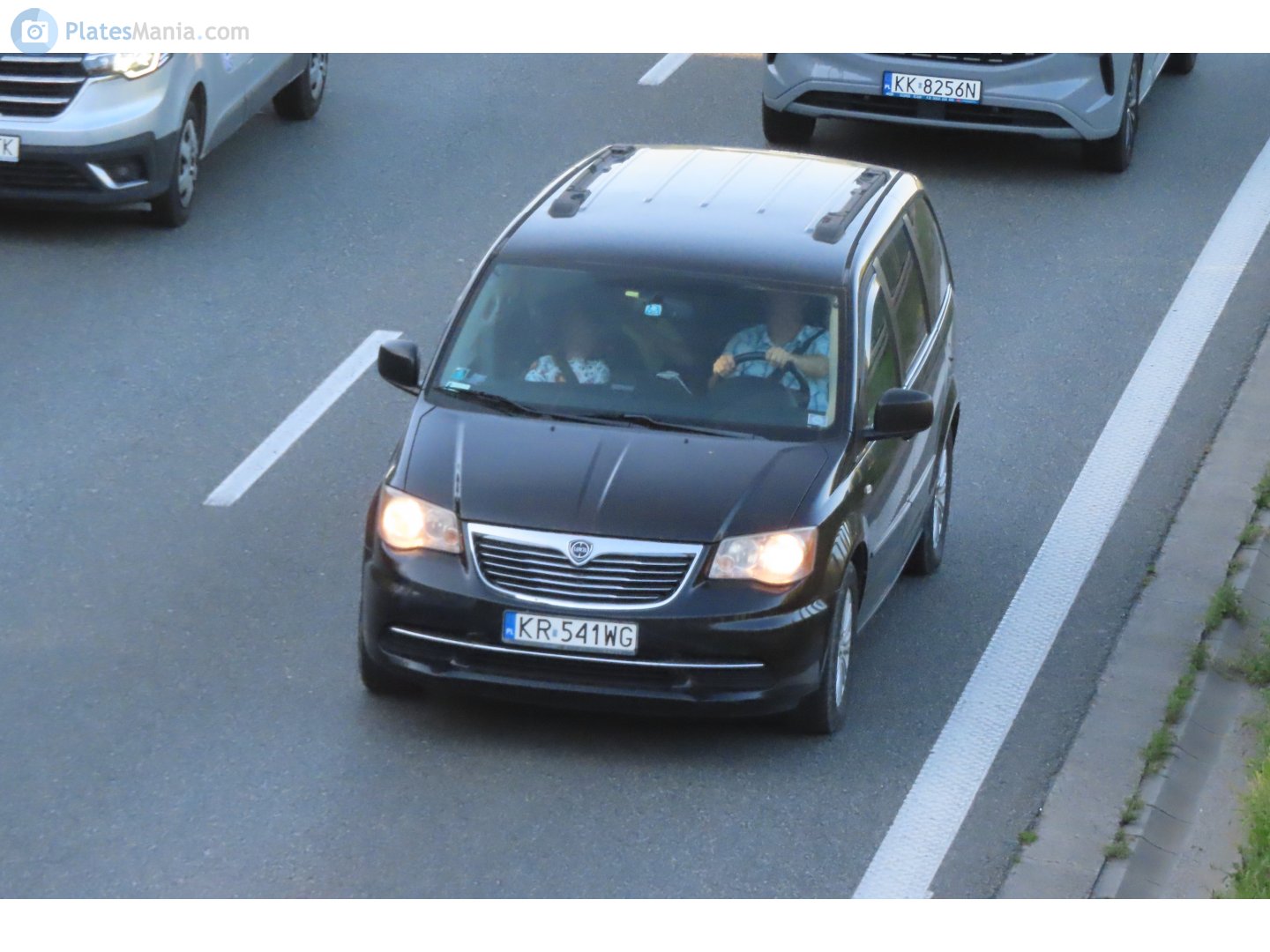 KR 541WG, Lancia Voyager 1st gen (404), 2011–2015