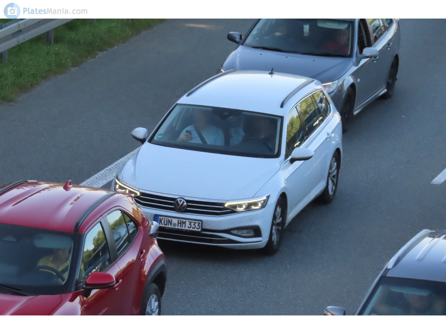 KÜN HM 333, Volkswagen Passat 8th gen Variant (B8; 3G), 2015–2023