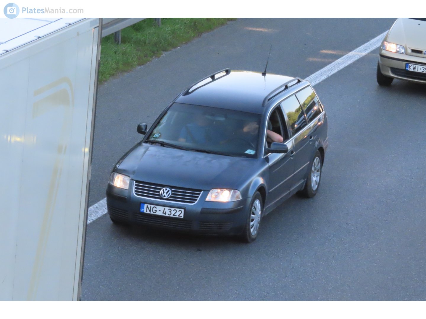 NG-4322, Volkswagen Passat 