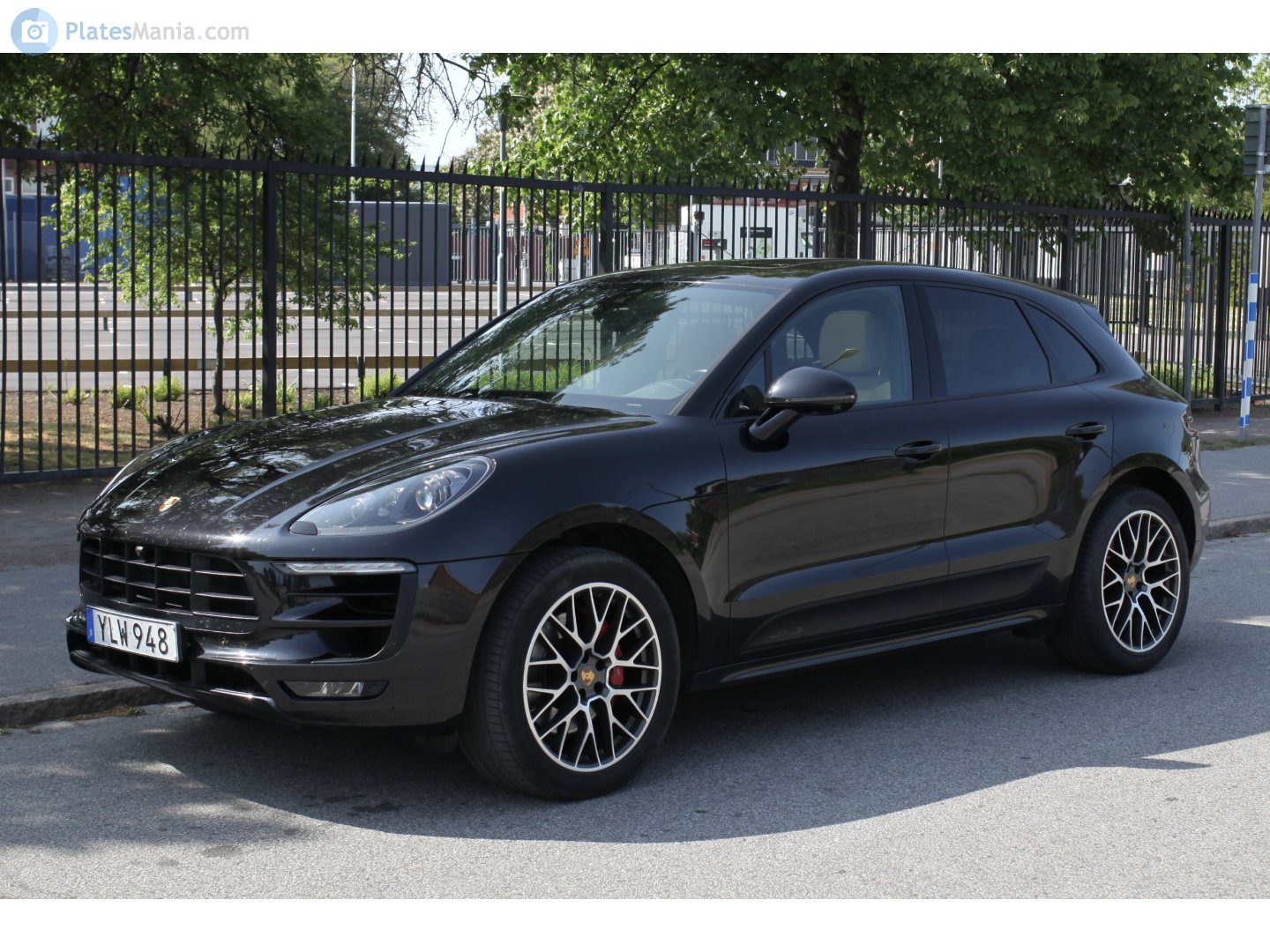 YLW 948, Porsche Macan 1st gen (95B), 2014–2018