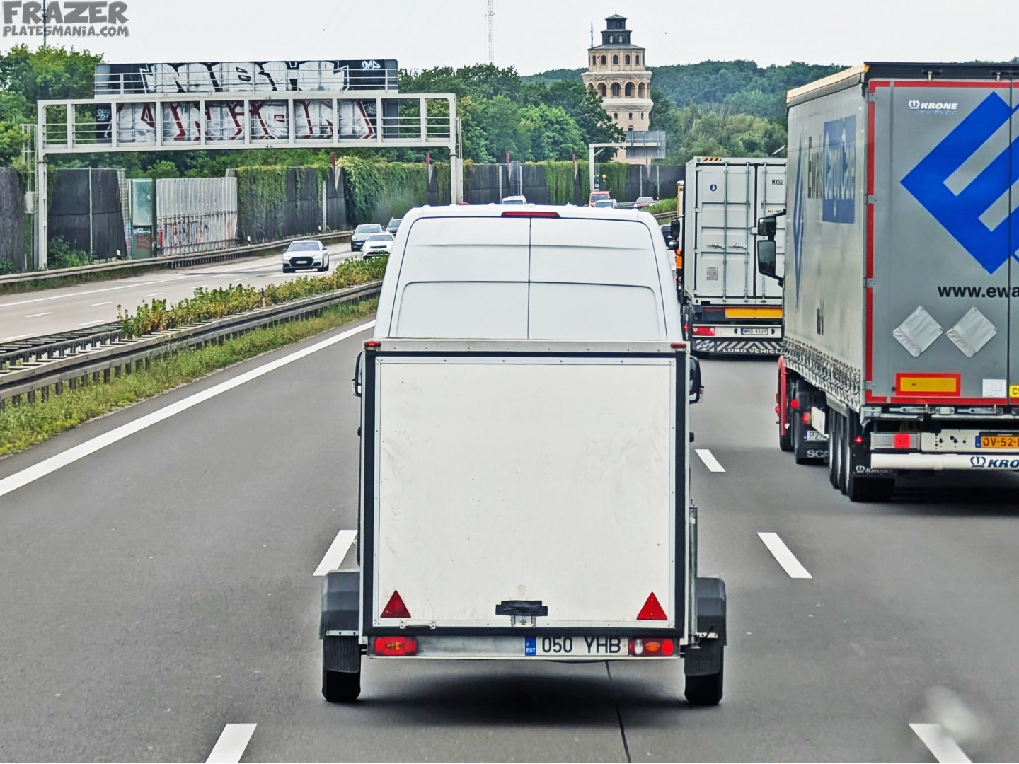 050 YHB, Regular car plates 