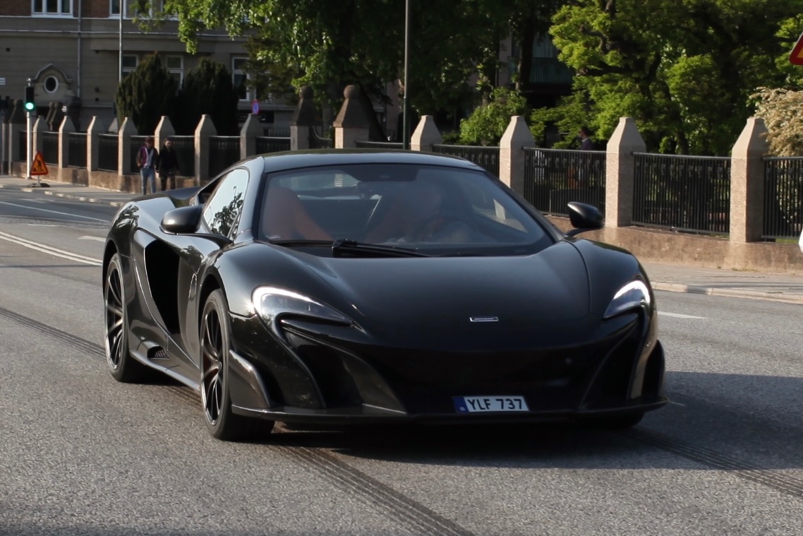 YLF 737, McLaren 675LT 675LT