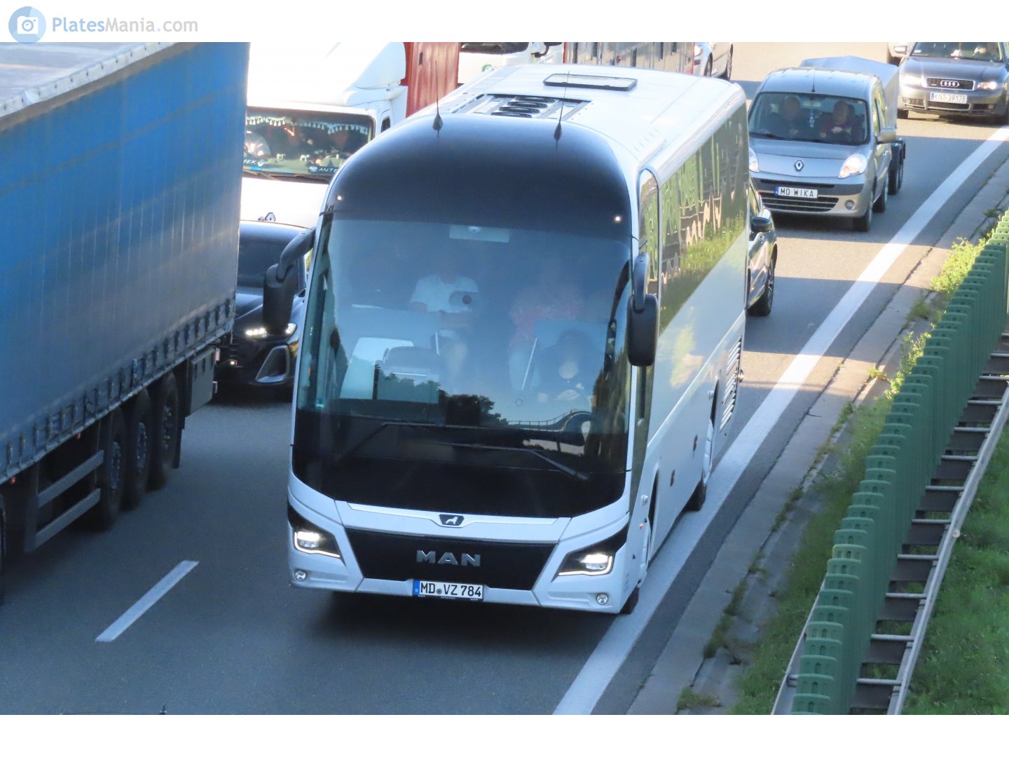 MD VZ 784, MAN Lion's Coach 