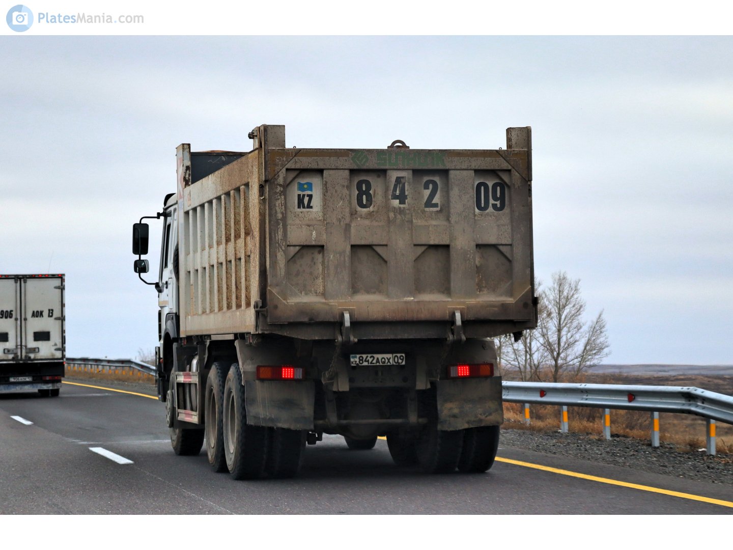 842 AQX 09, CNHTC (Sinotruk) Howo 7-Series 2nd gen, 2011–