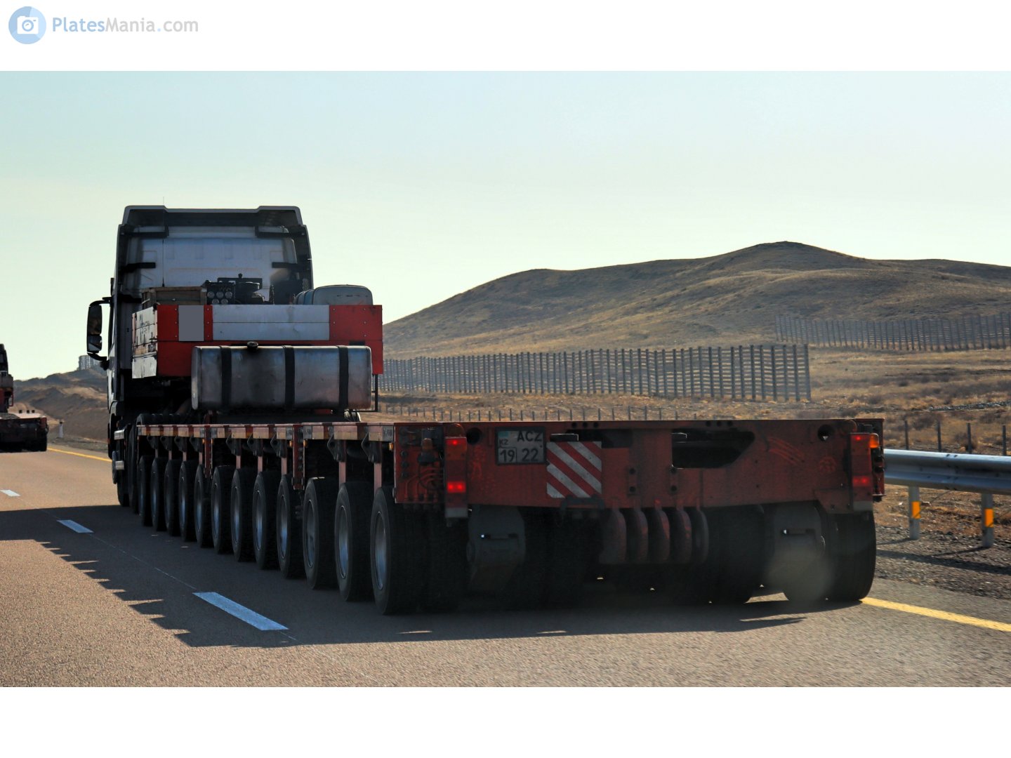 ACZ 22 19, Trailers (2012) 