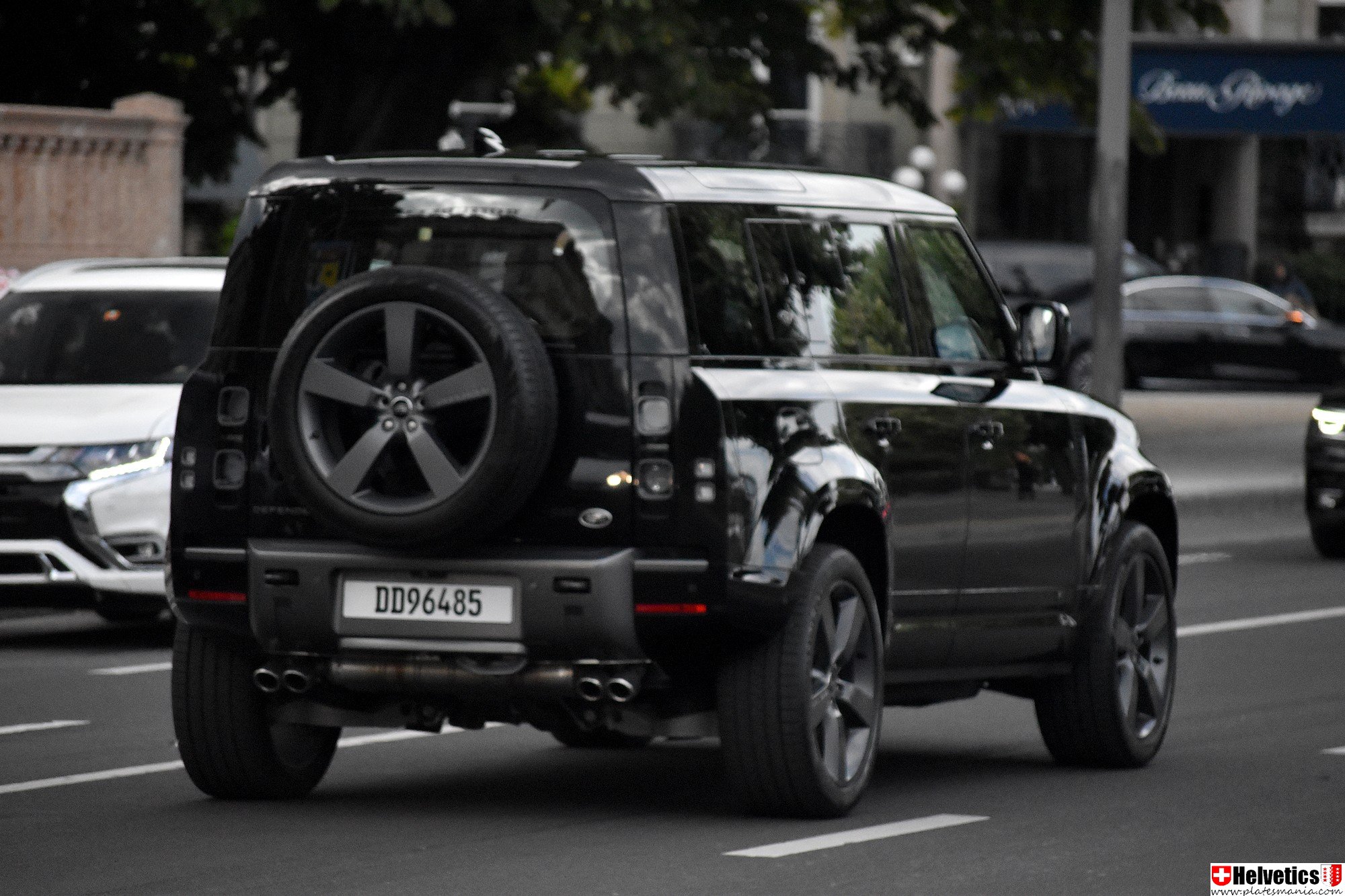 DD 96485, Land Rover Defender 2nd gen 110